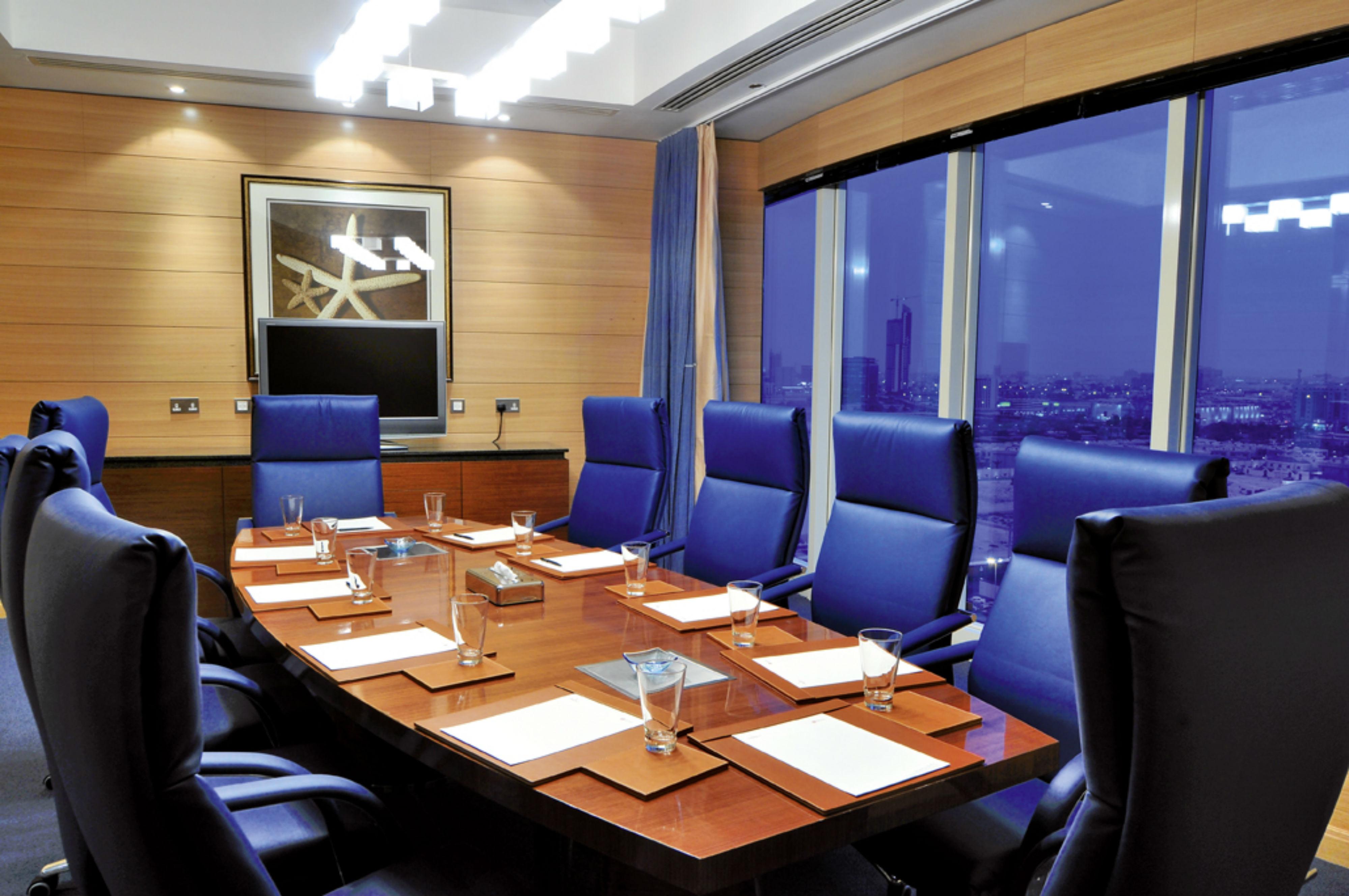 Moevenpick Hotel Al Khobar Exterior foto Boardroom at the Jumeirah Carlton Tower