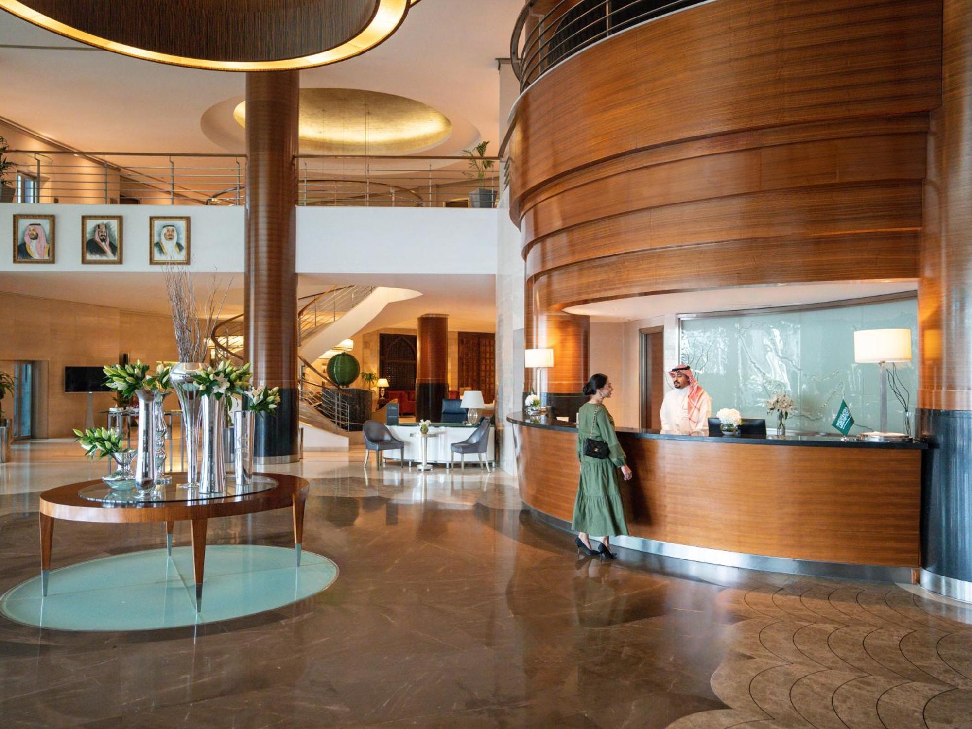 Moevenpick Hotel Al Khobar Exterior foto Lobby