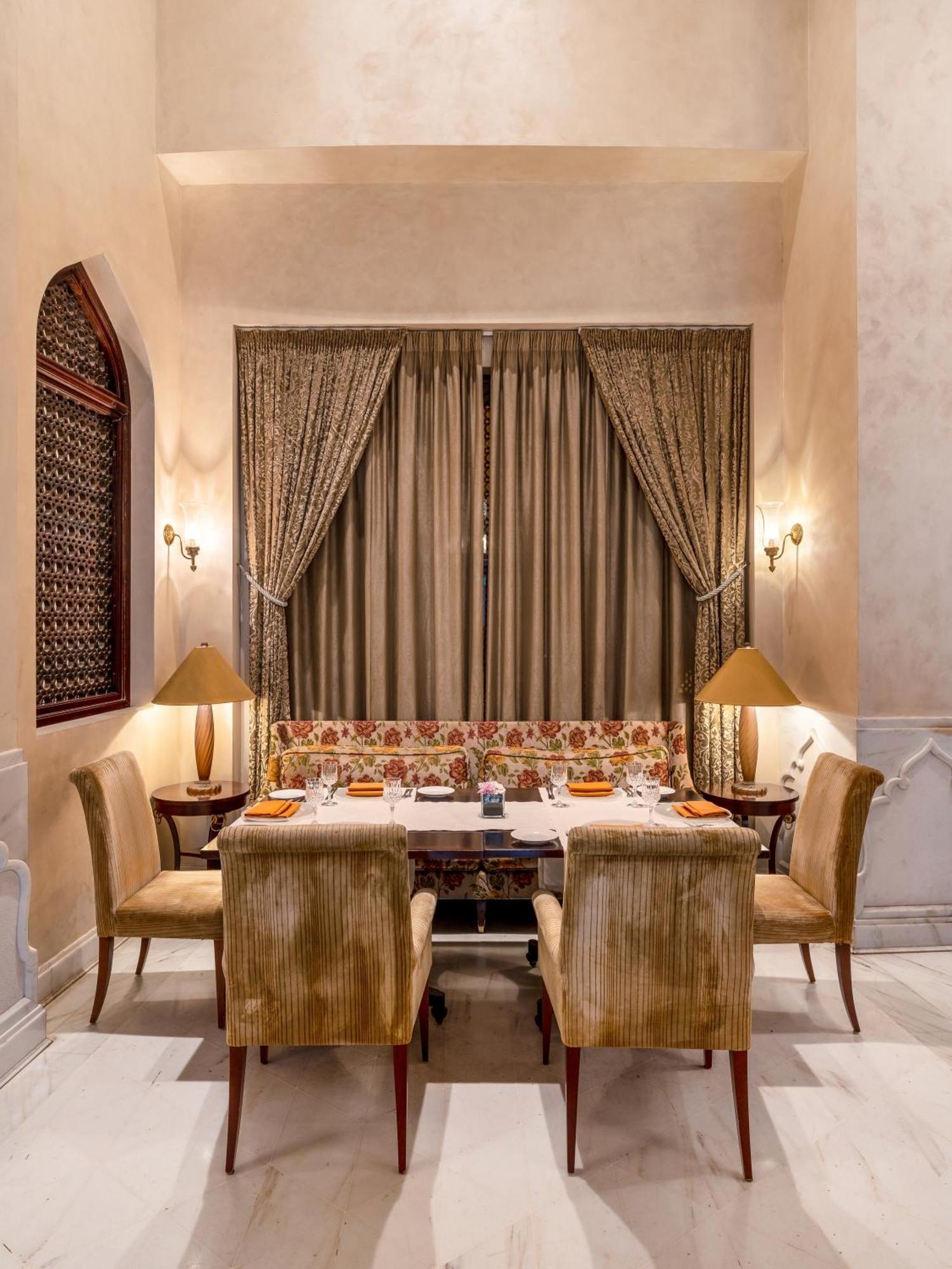 Moevenpick Hotel Al Khobar Exterior foto The Imperial Dining Hall