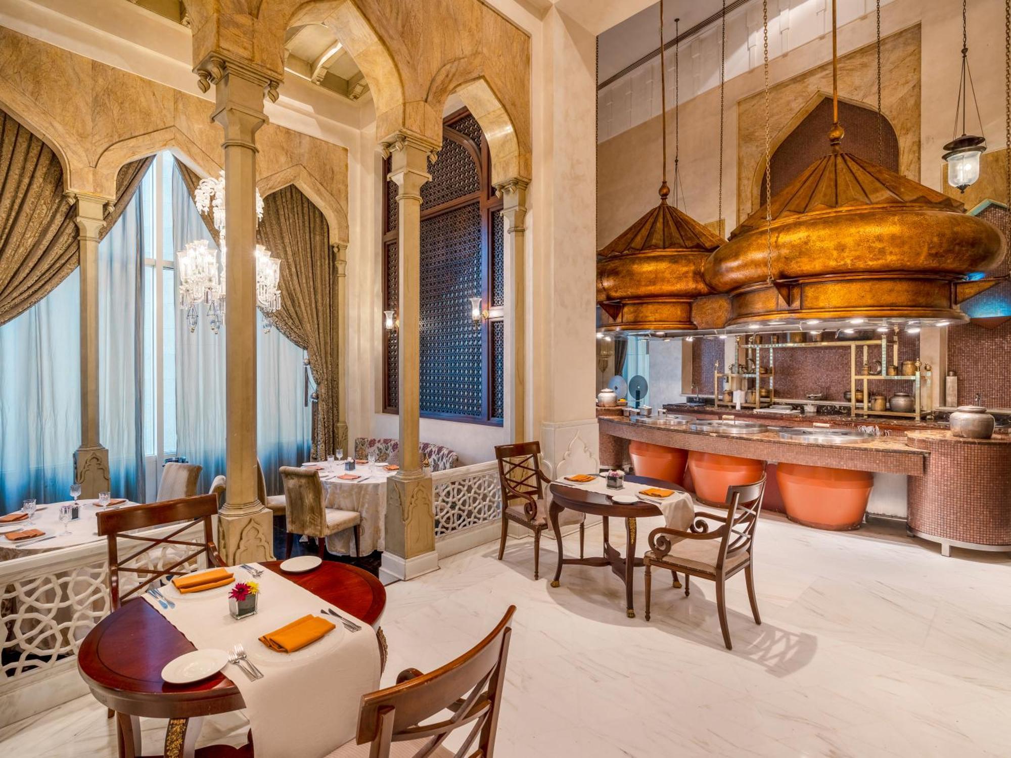 Moevenpick Hotel Al Khobar Exterior foto The restaurant